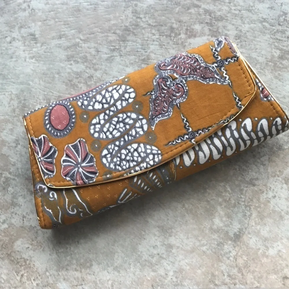 Handmade fabric clutch
